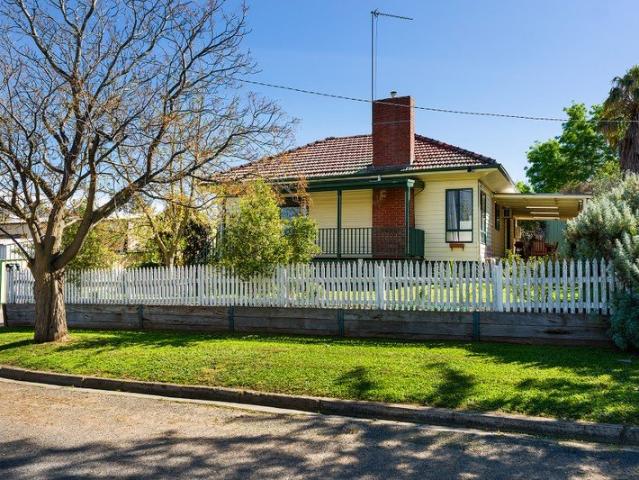 House for sale in Castlemaine, Shire of Mount Alexander