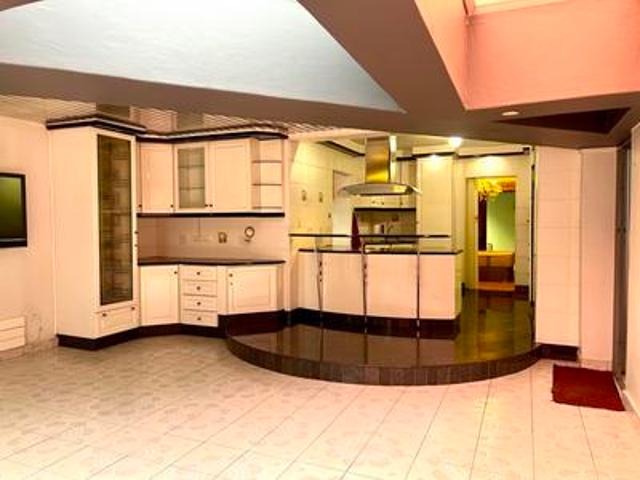 Townhouse for sale in Seaview, Kwazulu-natal