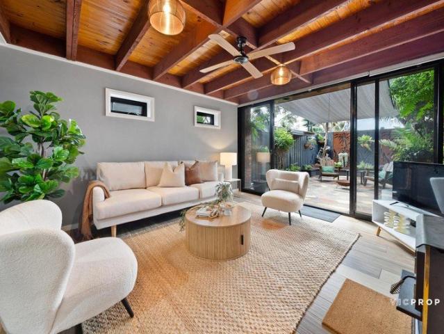 Townhouse for sale in Camerons Creek, Victoria