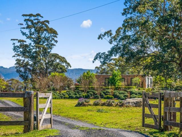 Cottage for sale in Beaumont, New South Wales