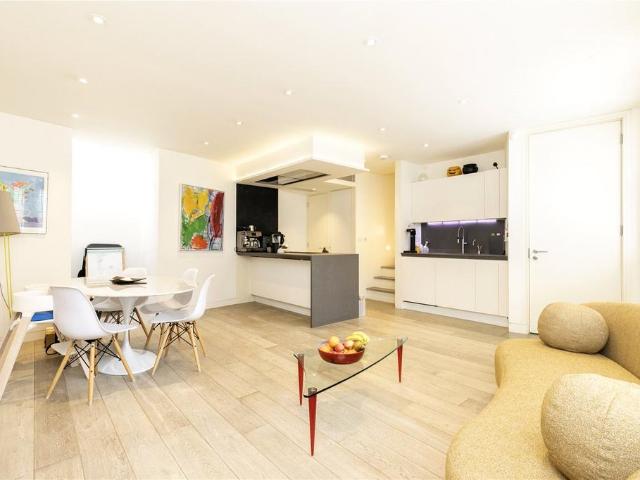 House for rent in Angel, Greater London