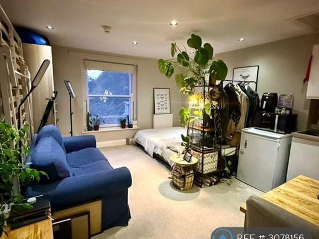 Apartment for rent in St George, Bristol