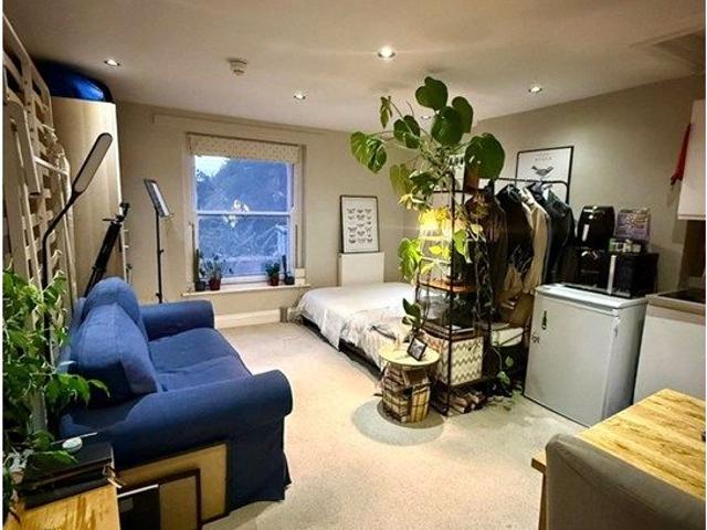 Studio for rent in St George, Bristol