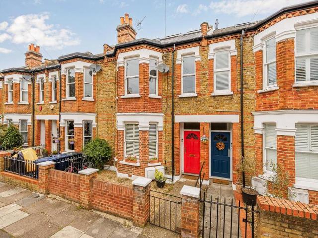 House for rent in London Borough of Ealing, Greater London
