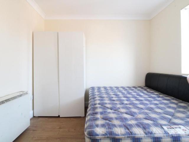 Apartment for rent in The Polygon, City Of Southampton