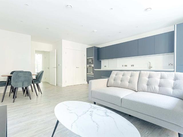Apartment for rent in London Borough of Hounslow, Heston