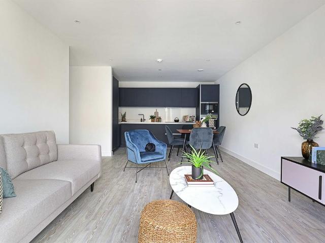 Apartment for rent in London Borough of Hounslow, Heston