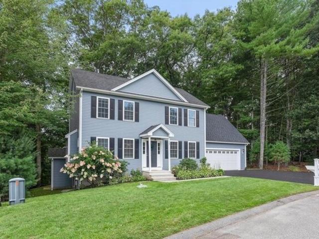 House for sale in Cumberland, Rhode Island
