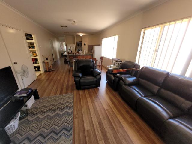 Room for rent in Cockburn, Western Australia