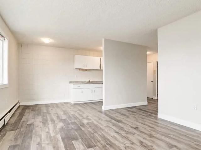 Apartment for rent in Wedgewood, Alberta