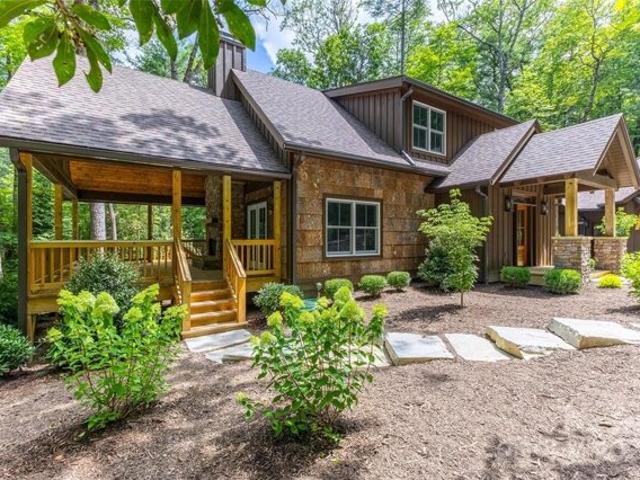 House for sale in Sapphire