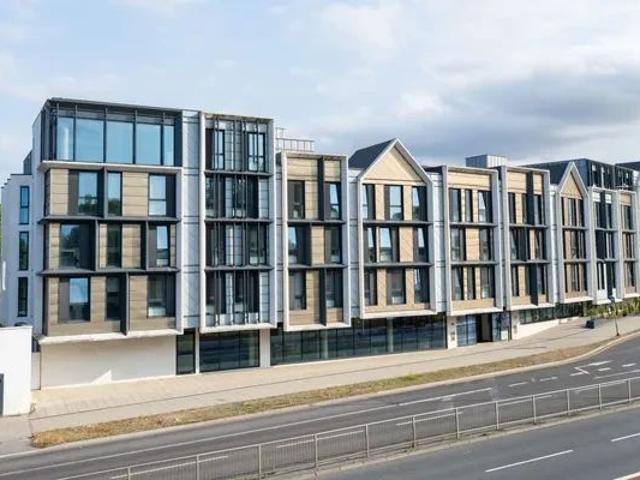 Room for rent in St. Mildred's, The Bridge