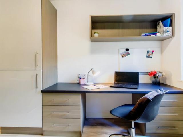 Studio for rent in Durham