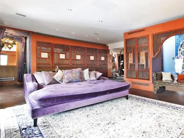 Apartment for rent in Chinatown, Greater London
