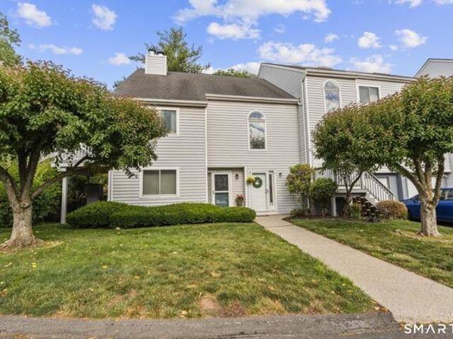 House for sale in Cromwell, Connecticut
