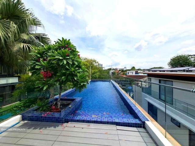 Detached House for rent