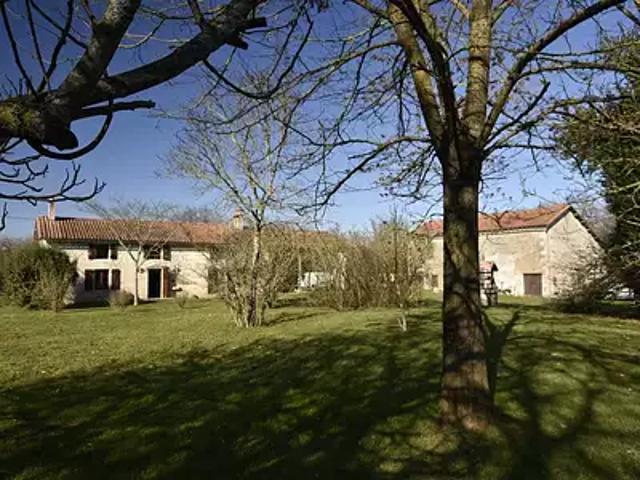 Maison vente à Niort, Clussais-la-pommeraie