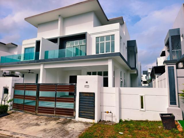 House for sale in Ulu Tiram, Johor
