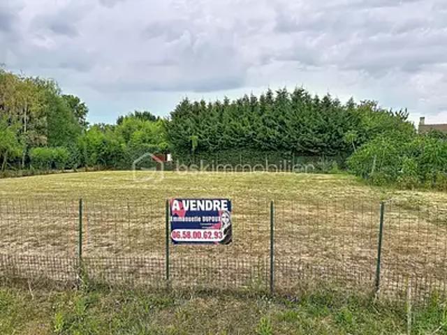 Terrain vente à La Villeneuve, Clux-Villeneuve