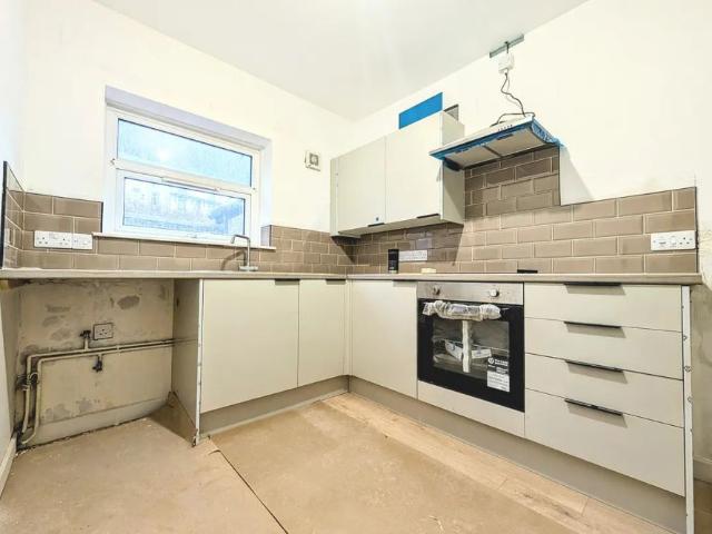 Apartment for rent in Cwm Clydach, Clydach Vale