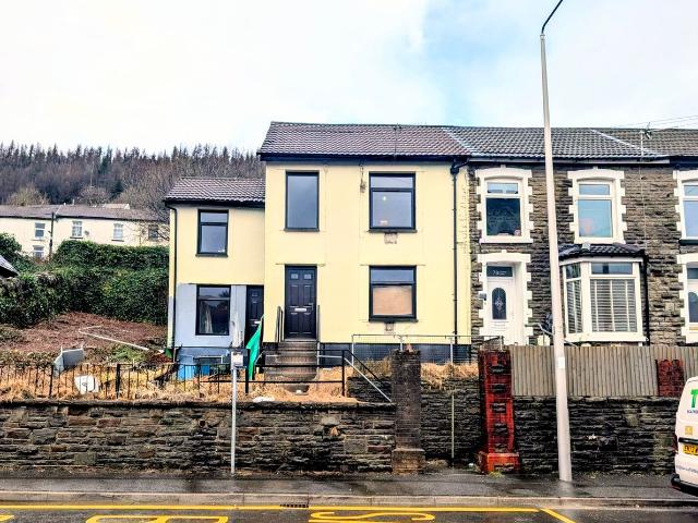 Apartment for rent in Cwm Clydach, Clydach Vale
