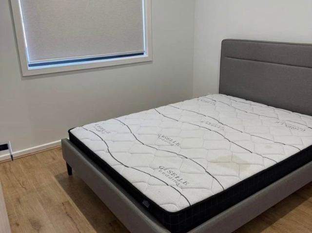 Room for rent in One Bells Estate, Melbourne