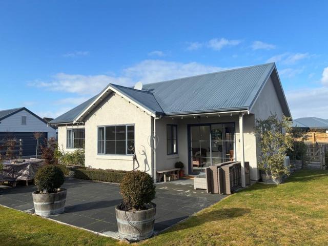 House for rent in Otakou