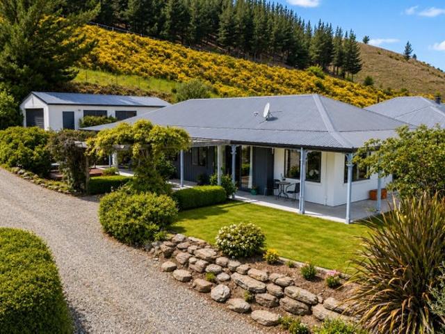 House for rent in Otakou