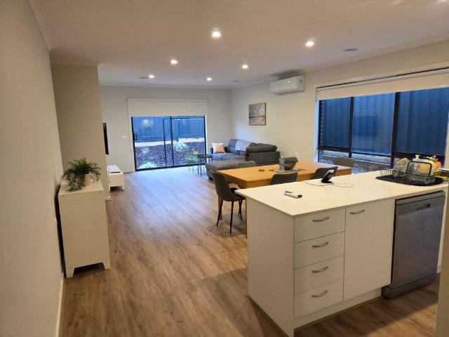 Room for rent in Camerons Creek, Victoria