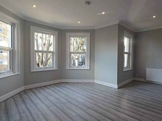 Apartment for rent in Wallington, Greater London