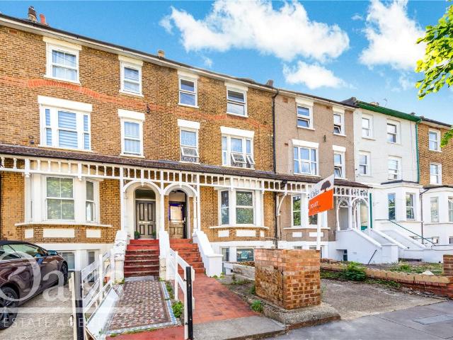 Apartment for rent in London Borough of Croydon, Addiscombe