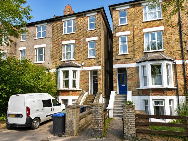 Apartment for rent in London Borough of Croydon, Addiscombe