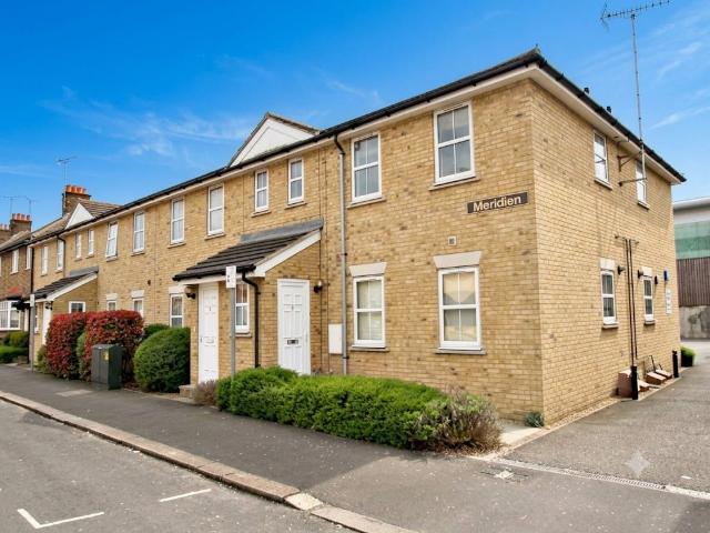 Apartment for rent in Rush Green, Greater London