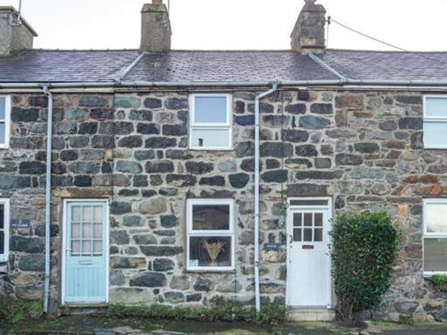 House for sale in Caernarfon, Wales