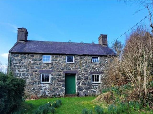 House for sale in Caernarfon, Wales