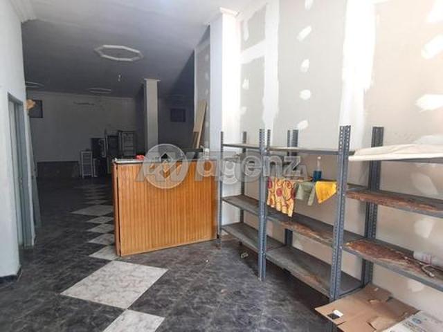 Local commercial vente à Anfa, Gharb-Chrarda-Beni Hssen