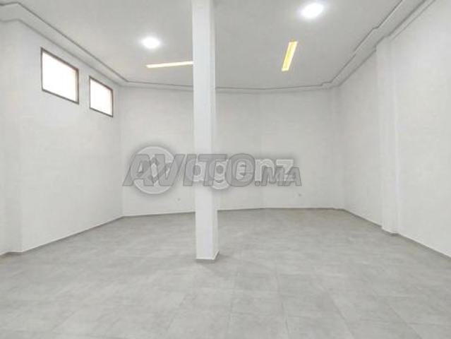 Local commercial vente à Anfa, Gharb-Chrarda-Beni Hssen