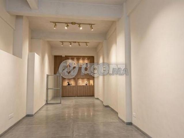 Local commercial vente à Anfa, Gharb-Chrarda-Beni Hssen