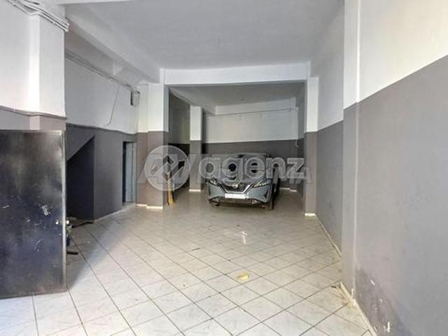 Local commercial vente à Anfa, Gharb-Chrarda-Beni Hssen