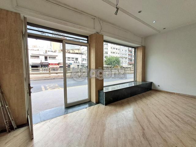 Local commercial vente à Anfa, Gharb-Chrarda-Beni Hssen