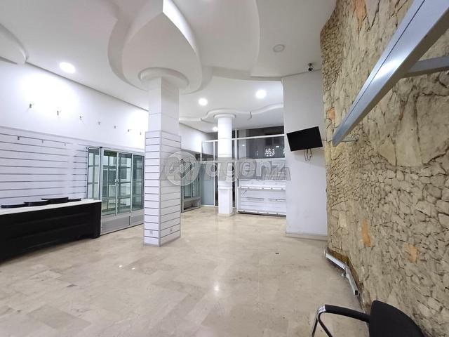 Local commercial vente à Anfa, Gharb-Chrarda-Beni Hssen