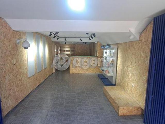 Local commercial location à Anfa, Gharb-Chrarda-Beni Hssen