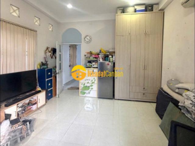 Nhà mặt phố bán