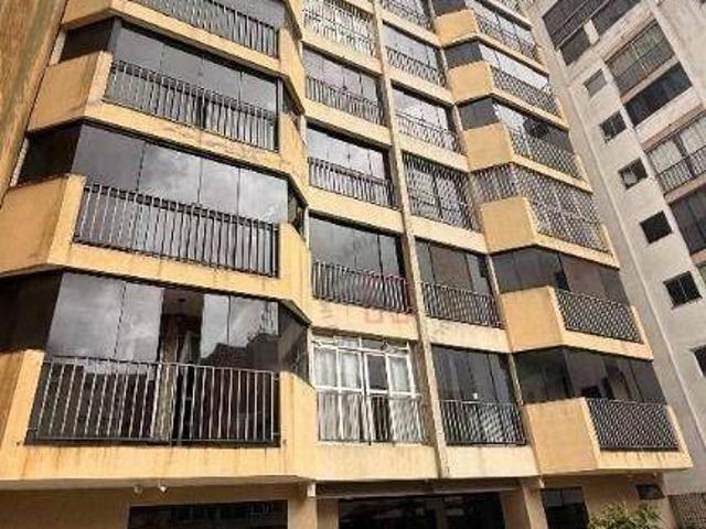 Apartamento venda em Região Geográfica Imediata do Distrito Federal, Região Integrada de Desenvolvimento do Distrito Federal e Entorno