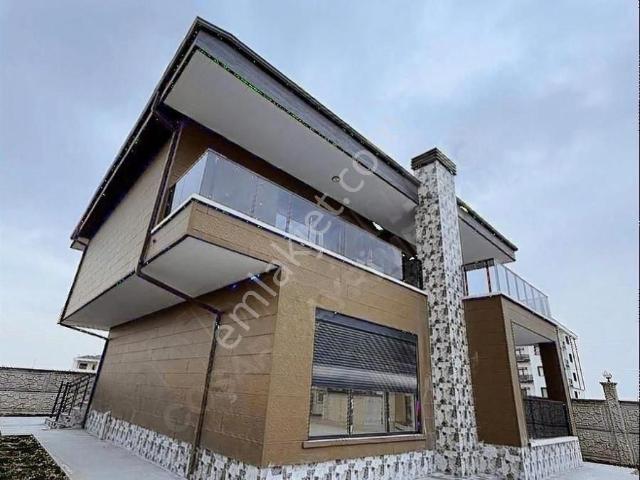 Aksaray Merkez içerisinde satılık Villa