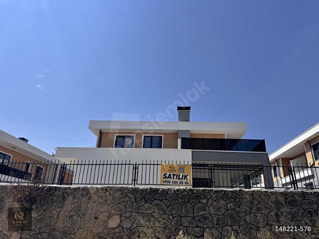 Cumhuriyet, Aksaray Merkez içerisinde satılık Villa