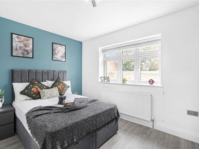 House for rent in Royal Borough of Kingston upon Thames, Greater London