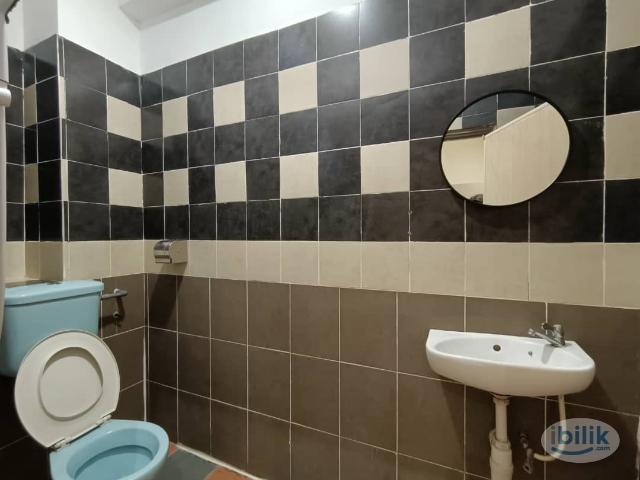 Room for rent in Petaling, Damansara Damai
