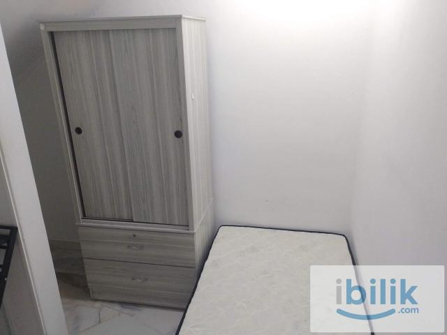 Room for rent in Petaling, Alam Impian