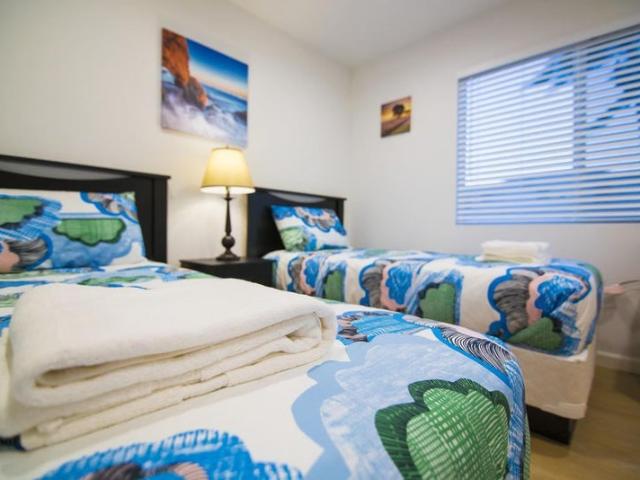 Room for rent in Canoga Park, California